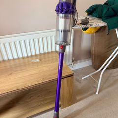 Dyson Cyclone V10 Animal- Faulty, Motor starts but stops suddenly. Can be fixed or for parts