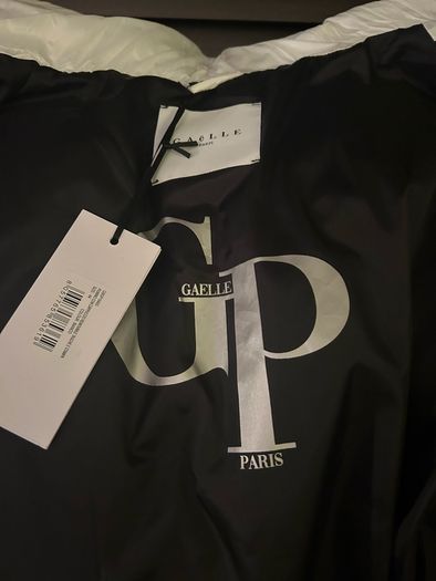 Gaelle White Puffer Jacket, IT 44 with tags.