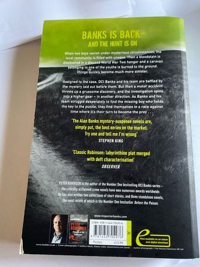 12 x Peter Robinson DCI BANKS crime series no 7 and 13 to 25 or individual