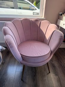 Pink velvet shell chair