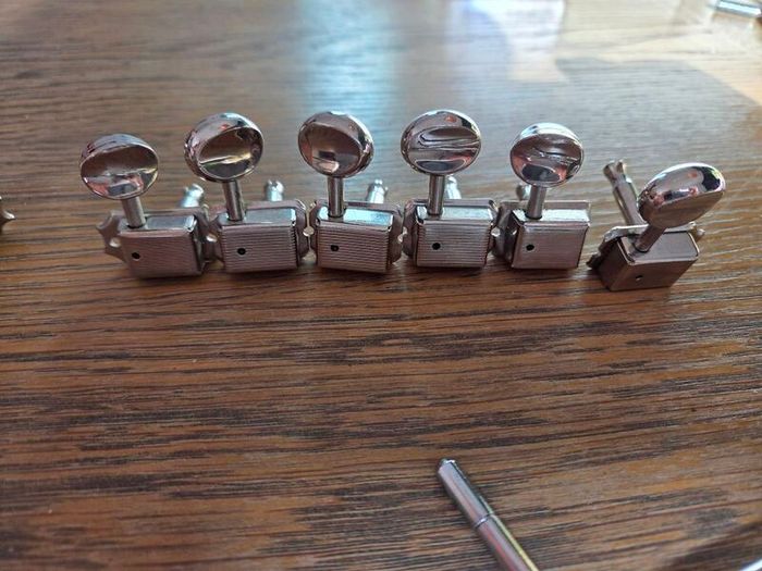 vintage style tuners