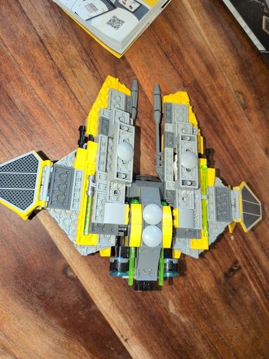Lego Anakin's Jedi interceptor