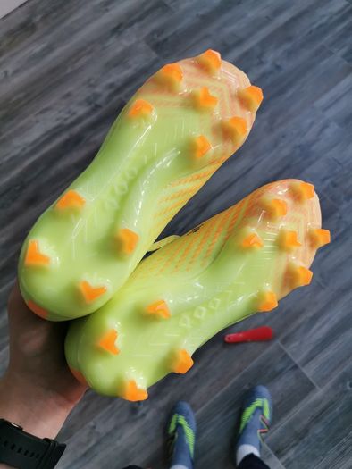 Furon v6+ pro football boots