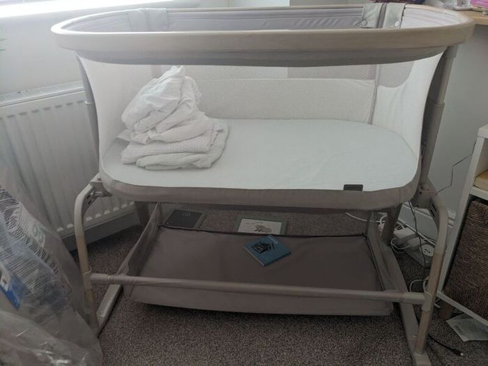 Maxi-Cosy Iora Co-Sleeper Beige