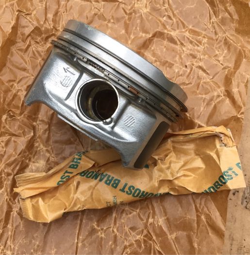 Pistons (Fiat Punto Abarth Racing)