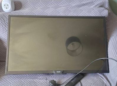 32in Tv with remote