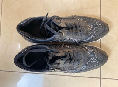 Black Animal Print Fashion Runners Size 7 (40)
