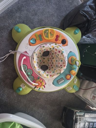 walker and rotating seat 2 in 1