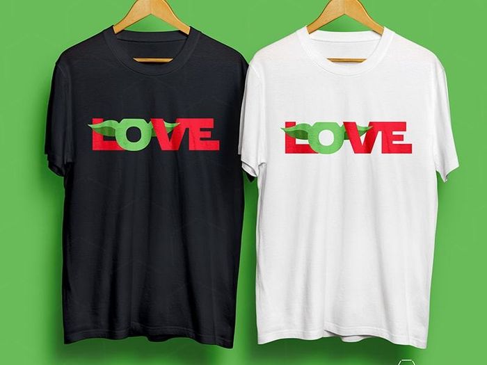 Baby Yoda Love T-Shirt for adults and kids