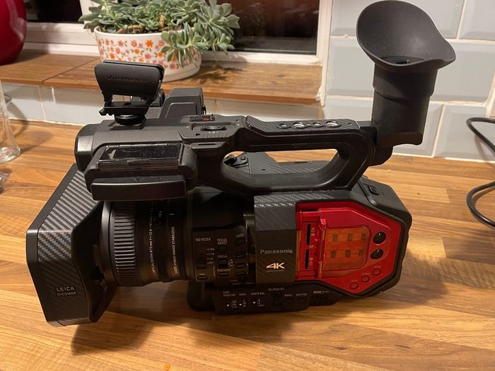 Panasonic AG Dvx 200 4K Professional Camcorder with Leica Dicomar Lens