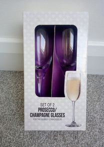 BNIB Set Of 2  Champagne Glasses