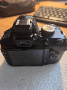 Nikon D3200 - For Parts