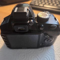 Nikon D3200 - For Parts