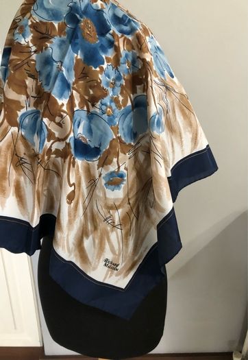 Richard Malcolm scarf