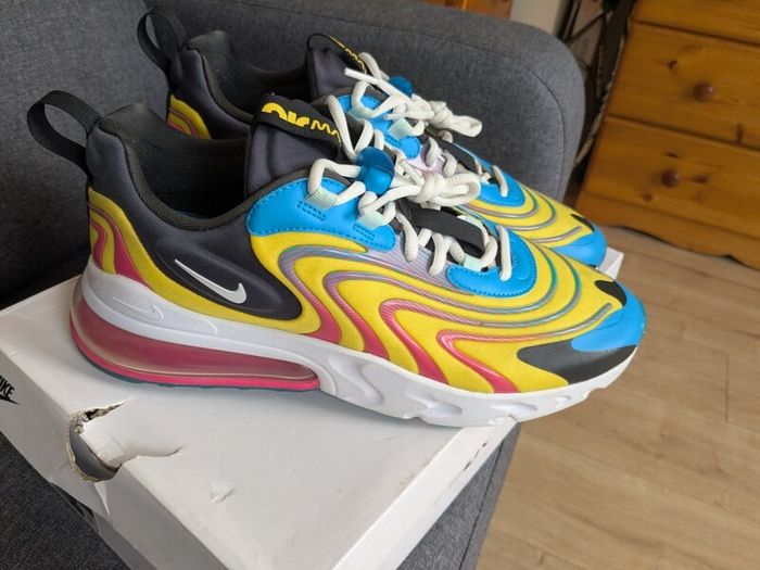 Nike Air Max 270 React Eng Size 9