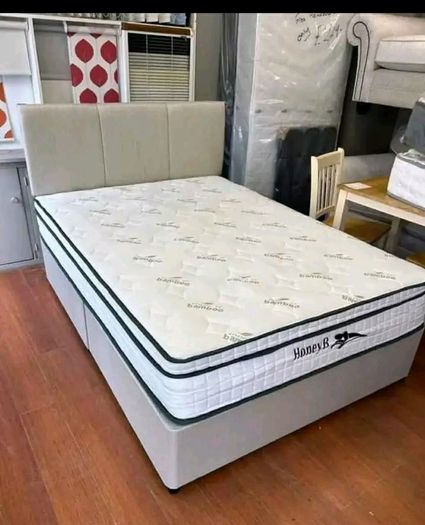New Stylish single ,Double 4ft, 4ft6, King 5ft And 6ft Superking Sizes Divan Beds Instock. Drawers And Optional Tufted Mattresses Available. Free Delivery