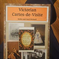 Victorian Cartes-de Visite. By Robin And Carol Wichard. First Edition Paperback In Good Condition.  See Photos For Same.