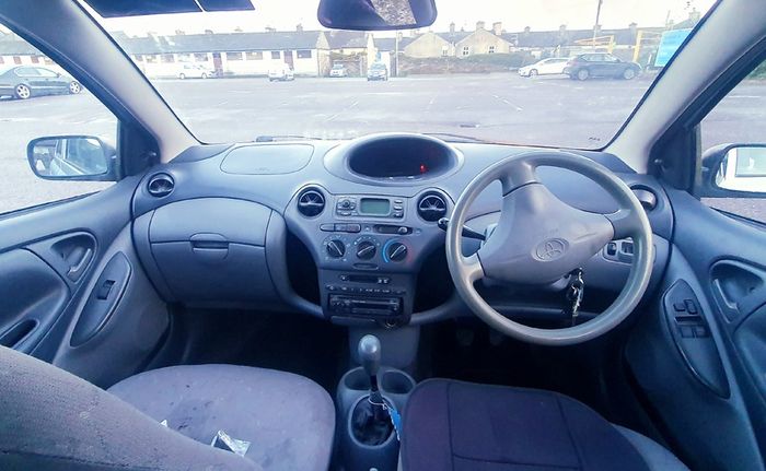 2001 Toyota Yaris