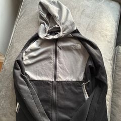 north face jumper