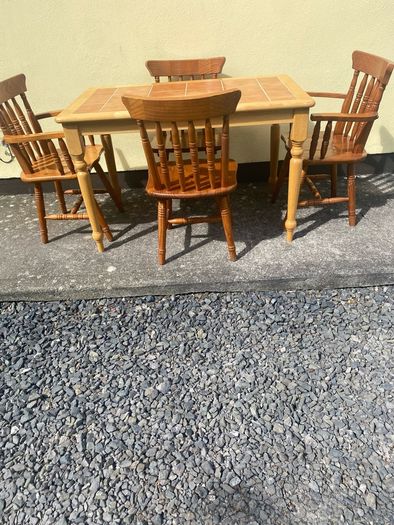 kitchen table and chairs