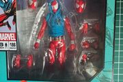 Mafex 186 Scarlet Spider