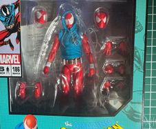 Mafex 186 Scarlet Spider