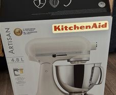 KitchenAid Artisan 4.8L Stand Mixer Porcelain White