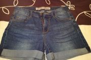 Shorts size UK 6