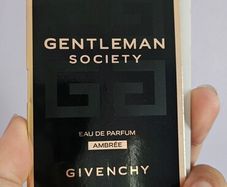 Givenchy Gentleman Society Eau De Parfum Ambree in 1ml