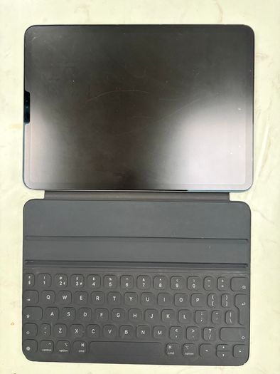 Apple iPad Pro 11" (256GB, Space Grey) + Smart Keyboard Folio + Apple Pencil 2 Bundle