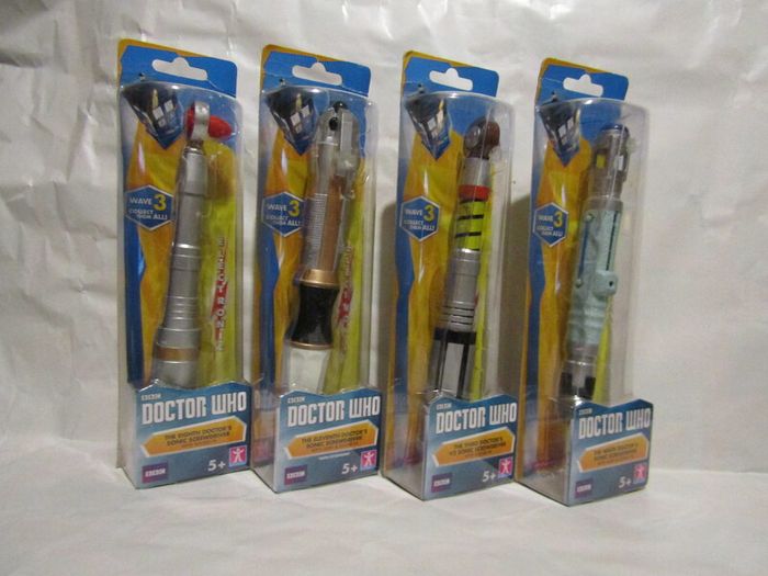 Doctor Who Lot Of Four Rare Sonic Screwdrivers 3rd 8th 9th And 11th Doctor Who Sonic Screwdriver Character Options Toys