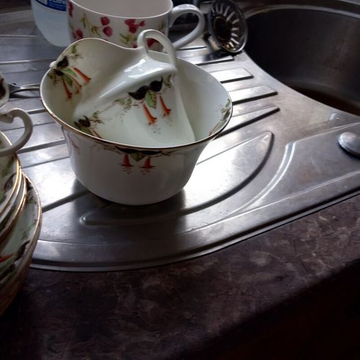 28PIECE  royal Osborne tea set