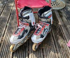 Roller blades