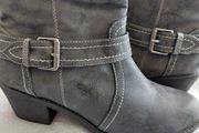 Boots size 7