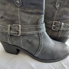 Boots size 7