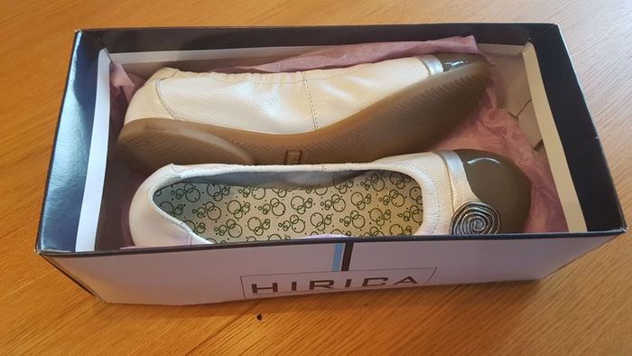 Gorgeous Soft Leather Hirica Ballet Flats/ Shoes Size 37 UK 4