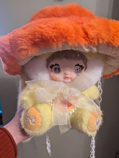 Nommi Mushroom Hat 400% Stella Authentic