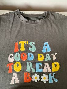 Book Lovers T-shirt