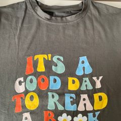 Book Lovers T-shirt