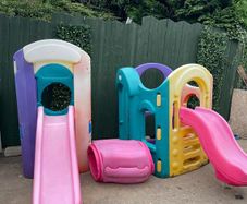 Littlr tykes 8 in 1 playground with slides