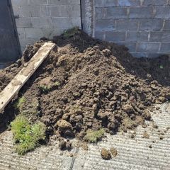 Topsoil (no stones)