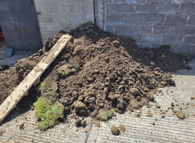 Topsoil (no stones)