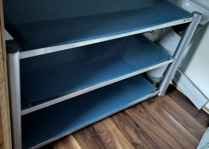 This is going to the skip, I have nowhere for it. Soundstyle XS310 AV  HI FI Rack / Cabinet