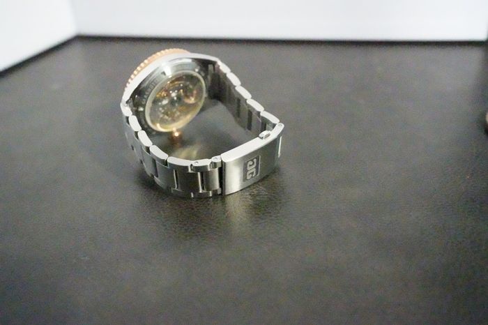 Glashutte Original SeaQ Panoramadatum