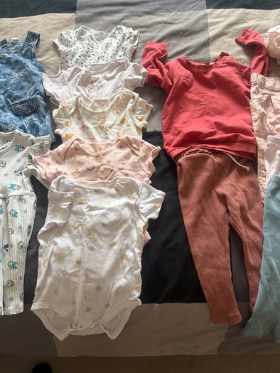 20 Piece Baby Girl Clothes Bundle (12 to 18 Months)  Excellent Condition