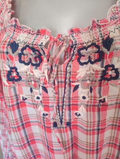 George long sleeve embroidered blouse size UK20 EU48 Postage included