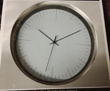 Quartz wall clock