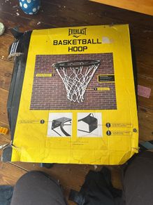 Basketball ball hoop