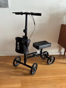Knee scooter