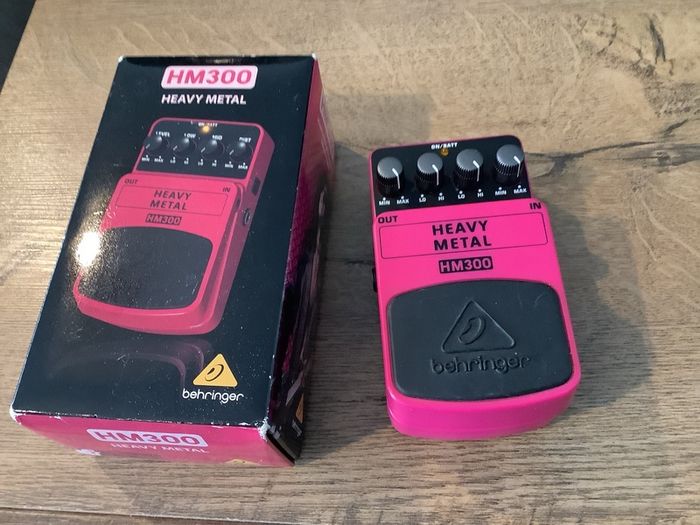 Behringer HM300 Heavy Metal Distortion guitar effect box